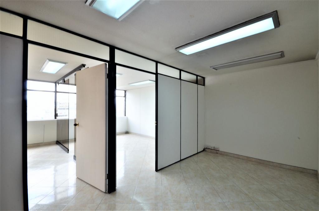 Oficina En Arriendo - Las Nieves, Bogotá