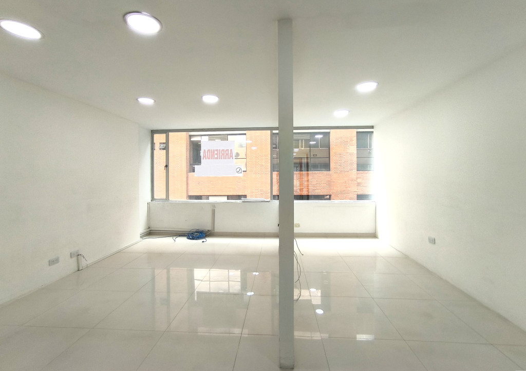 Oficina En Arriendo - Antiguo Country, Bogotá