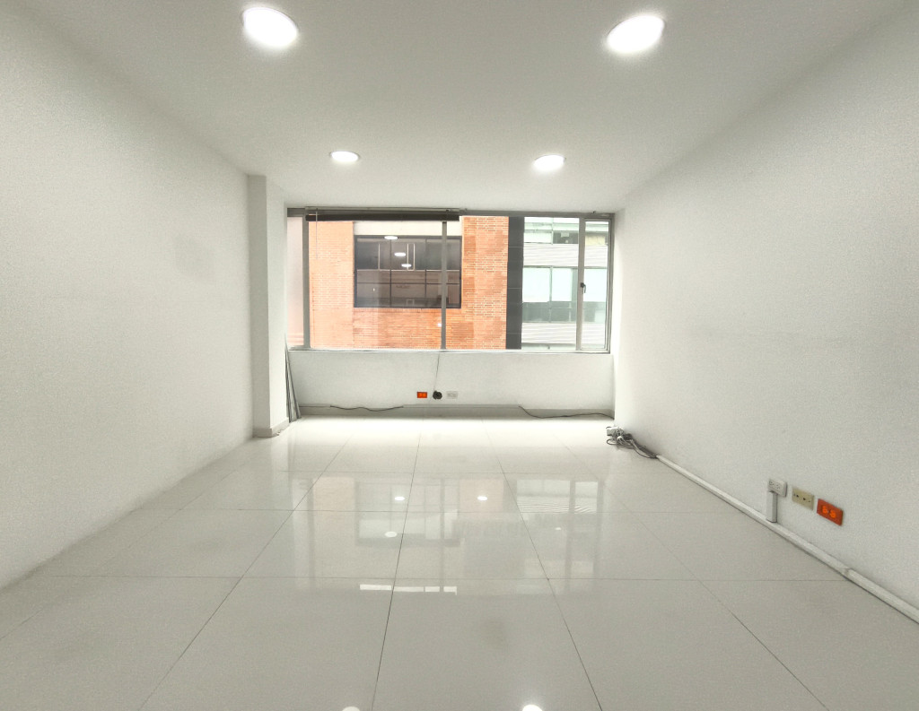Oficina En Arriendo - Antiguo Country, Bogotá