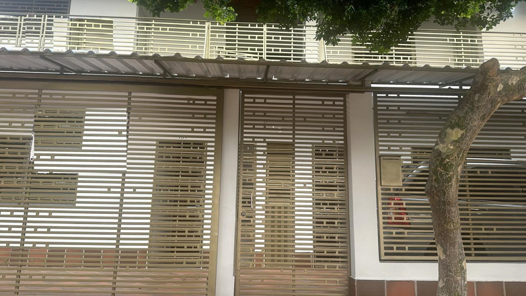 {{ ucwords(strtolower($similar['type'])) }}