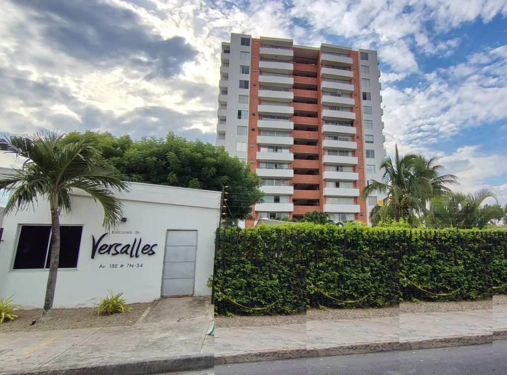 {{ ucwords(strtolower($similar['type'])) }}