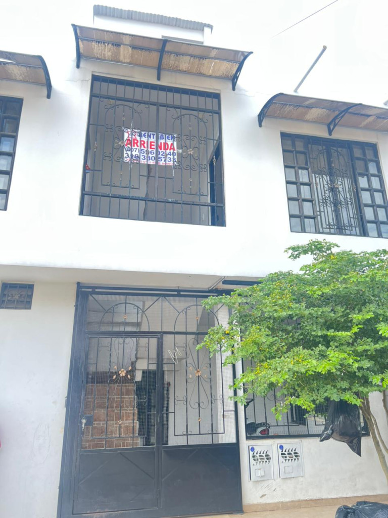 {{ ucwords(strtolower($inmueble['type'])) }}