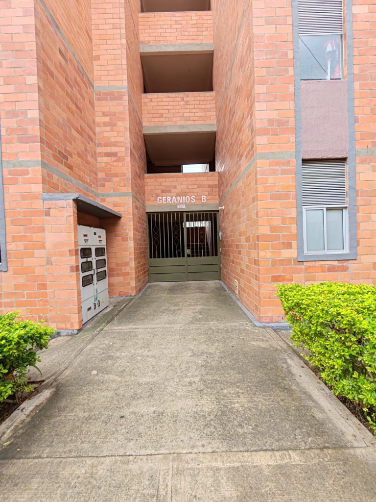 {{ ucwords(strtolower($inmueble['type'])) }}