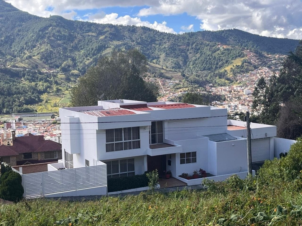 {{ ucwords(strtolower($inmueble[