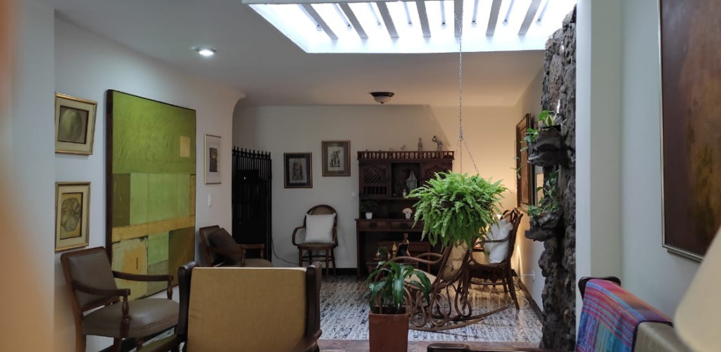 {{ ucwords(strtolower($inmueble[