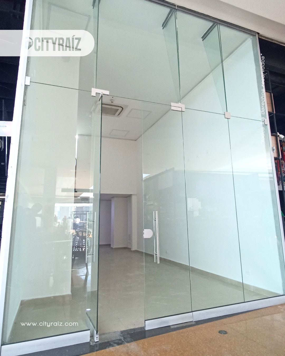 Local en arriendo, código 19747