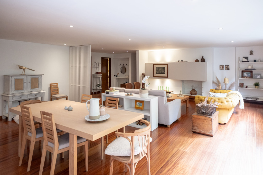 Apartamento En Arriendo - Los Rosales, Bogotá