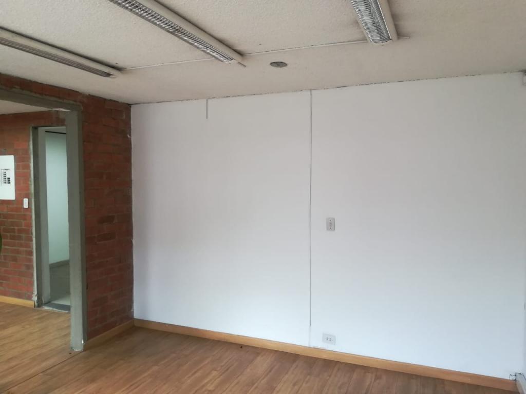 Edificio En Arriendo - El Lago, Bogotá