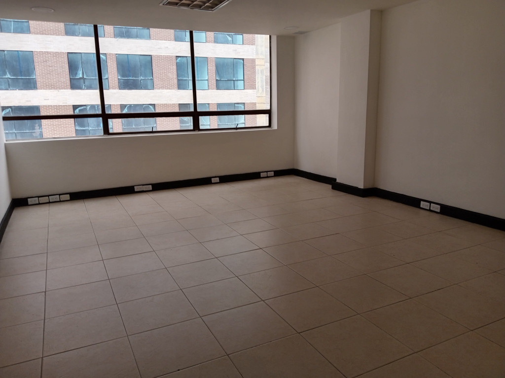 Oficina En Arriendo - Lago Gaitán, Bogotá