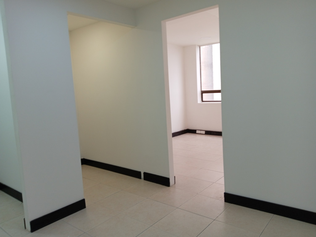 Oficina En Arriendo - Lago Gaitán, Bogotá