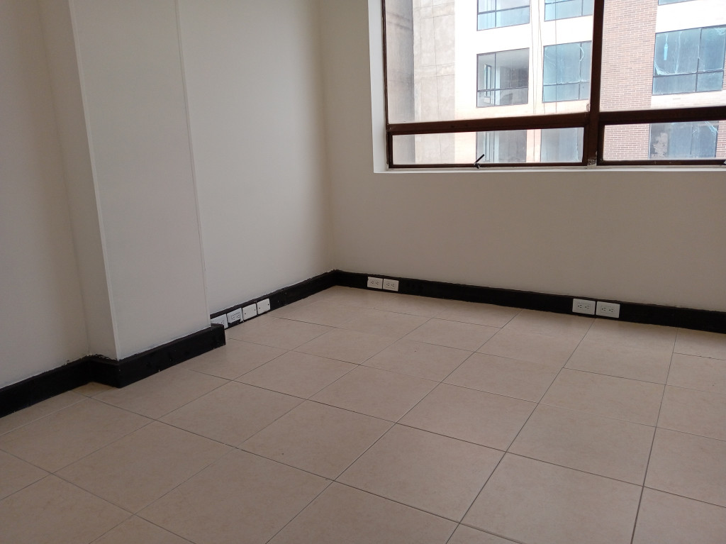 Oficina En Arriendo - Lago Gaitán, Bogotá