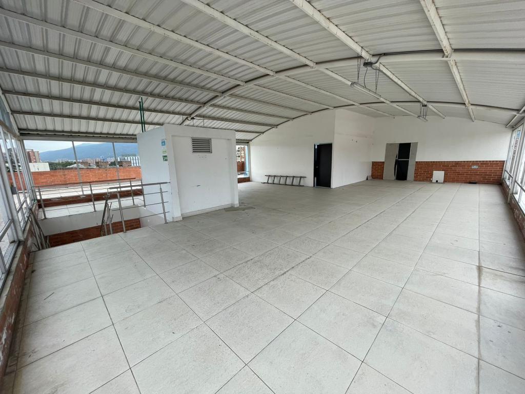 Edificio En Arriendo - El Toberín, Bogotá