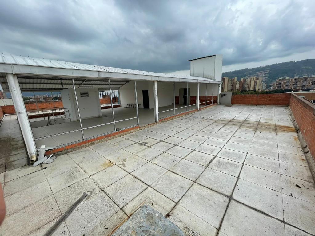 Edificio En Arriendo - El Toberín, Bogotá