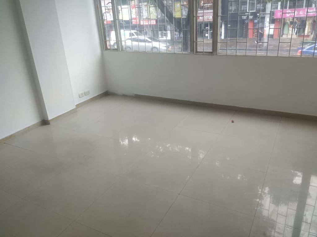 Oficina En Arriendo - Lago Gaitán, Bogotá