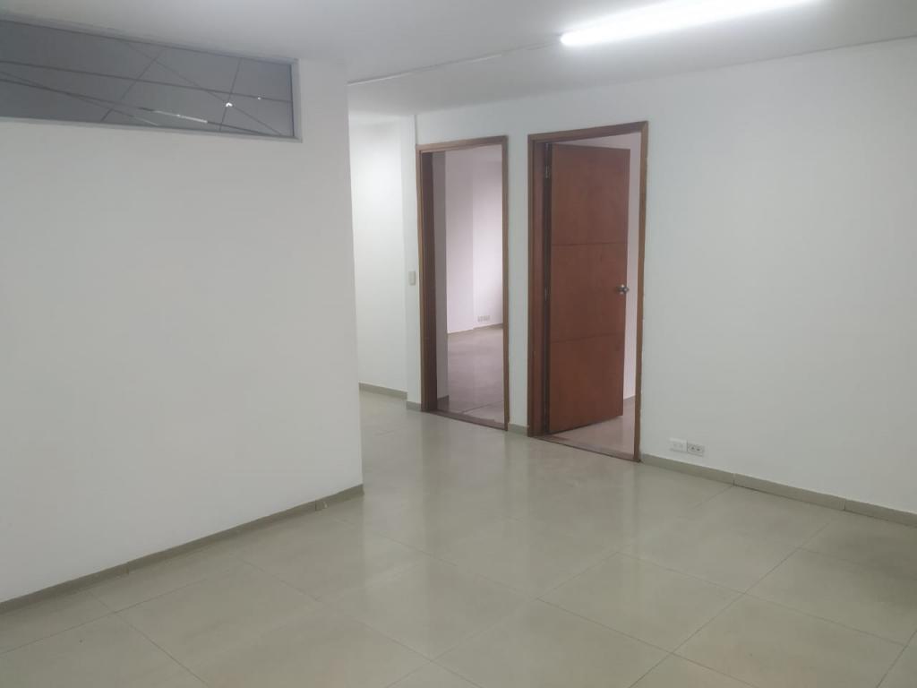 Oficina En Arriendo - Lago Gaitán, Bogotá
