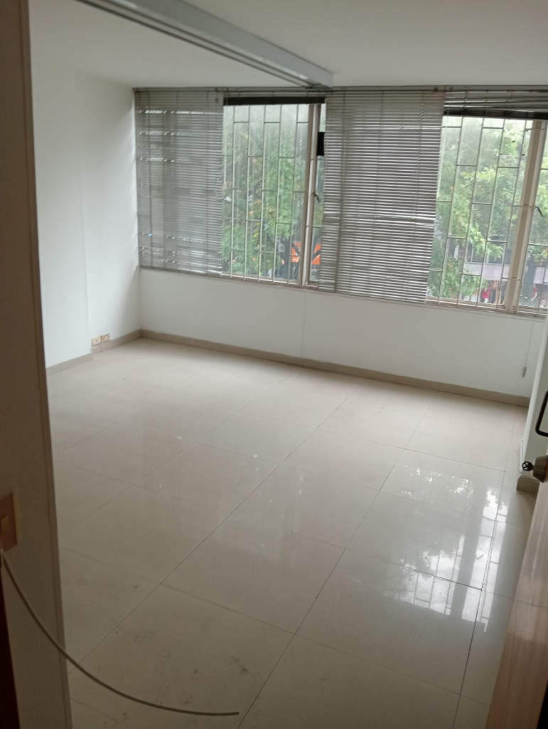 Oficina En Arriendo - Lago Gaitán, Bogotá