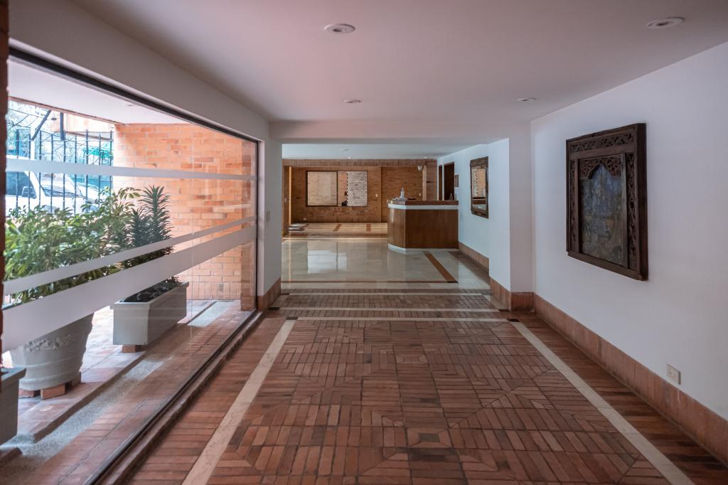 Apartamento En Venta - Los Rosales, Bogotá