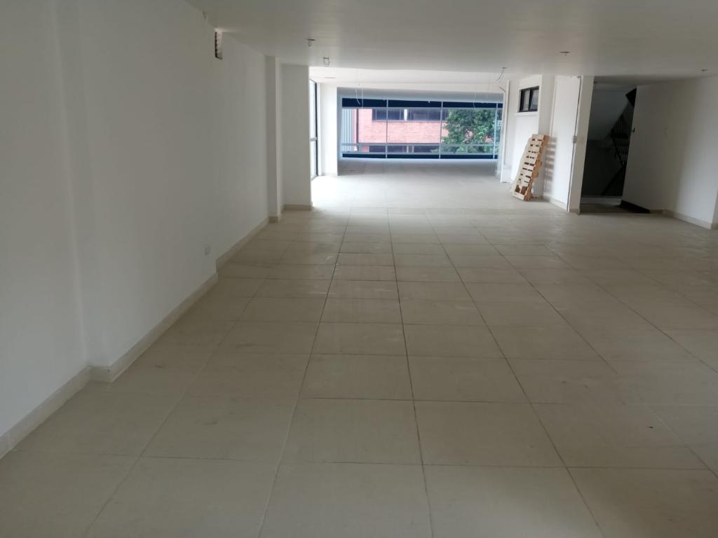 Edificio En Arriendo - Lago Gaitán, Bogotá