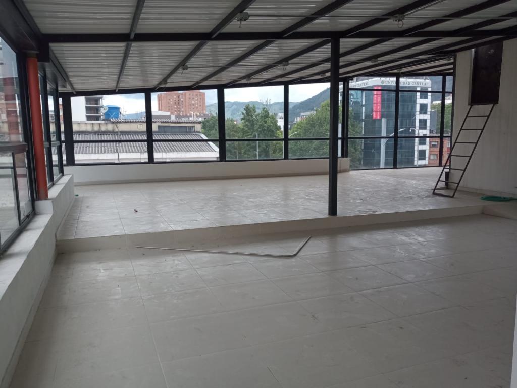 Edificio En Arriendo - Lago Gaitán, Bogotá