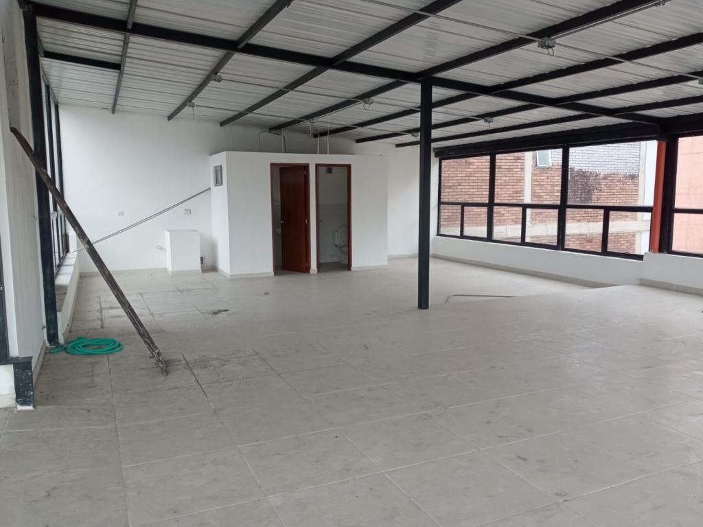 Edificio En Arriendo - Lago Gaitán, Bogotá