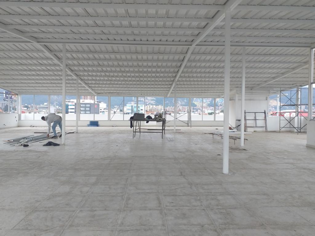 Edificio En Arriendo - Toberin, Bogotá