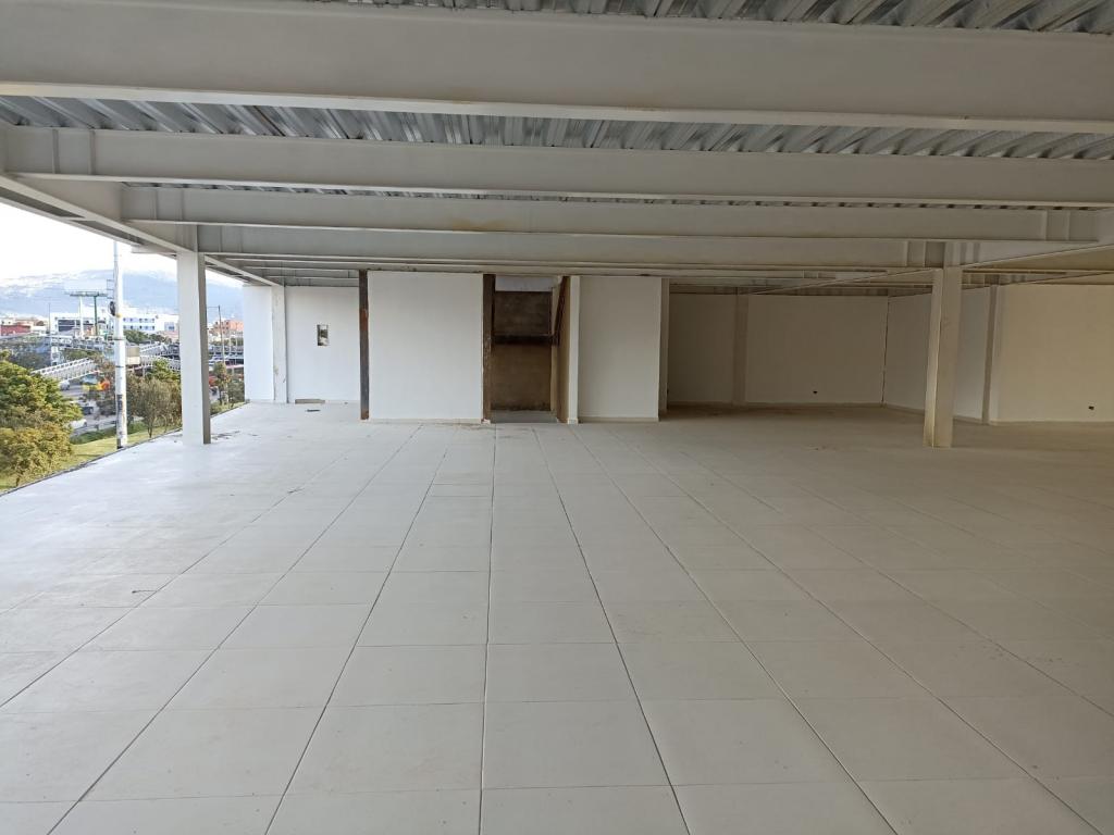 Edificio En Arriendo - Toberin, Bogotá
