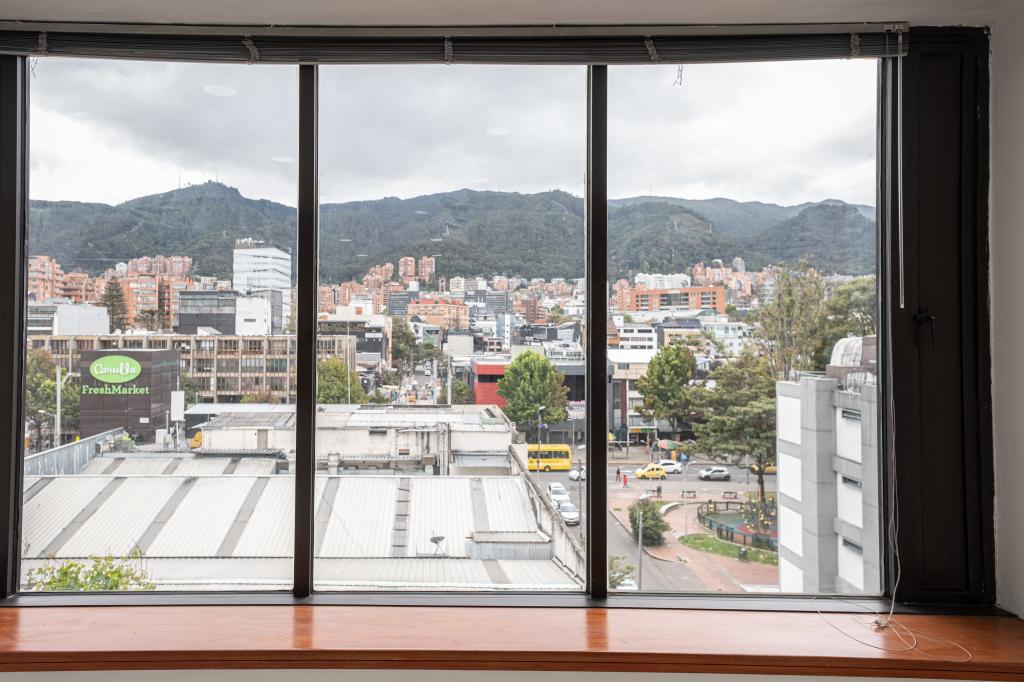 Consultorio En Arriendo - Antiguo Country, Bogotá