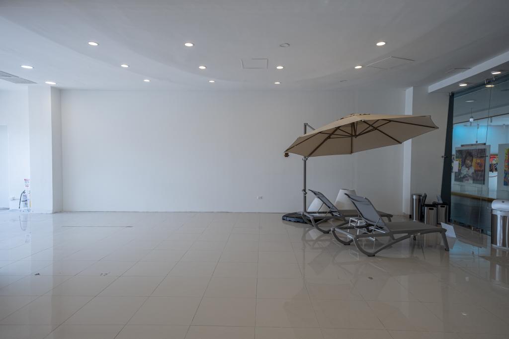 Local En Venta - El Retiro, Bogotá