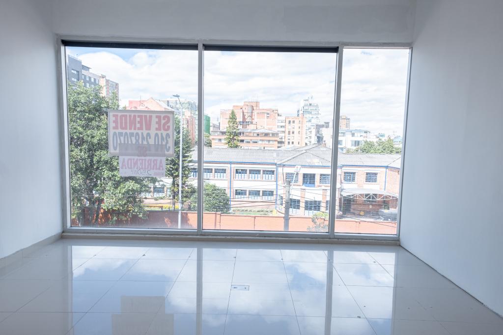 Local En Venta - El Retiro, Bogotá