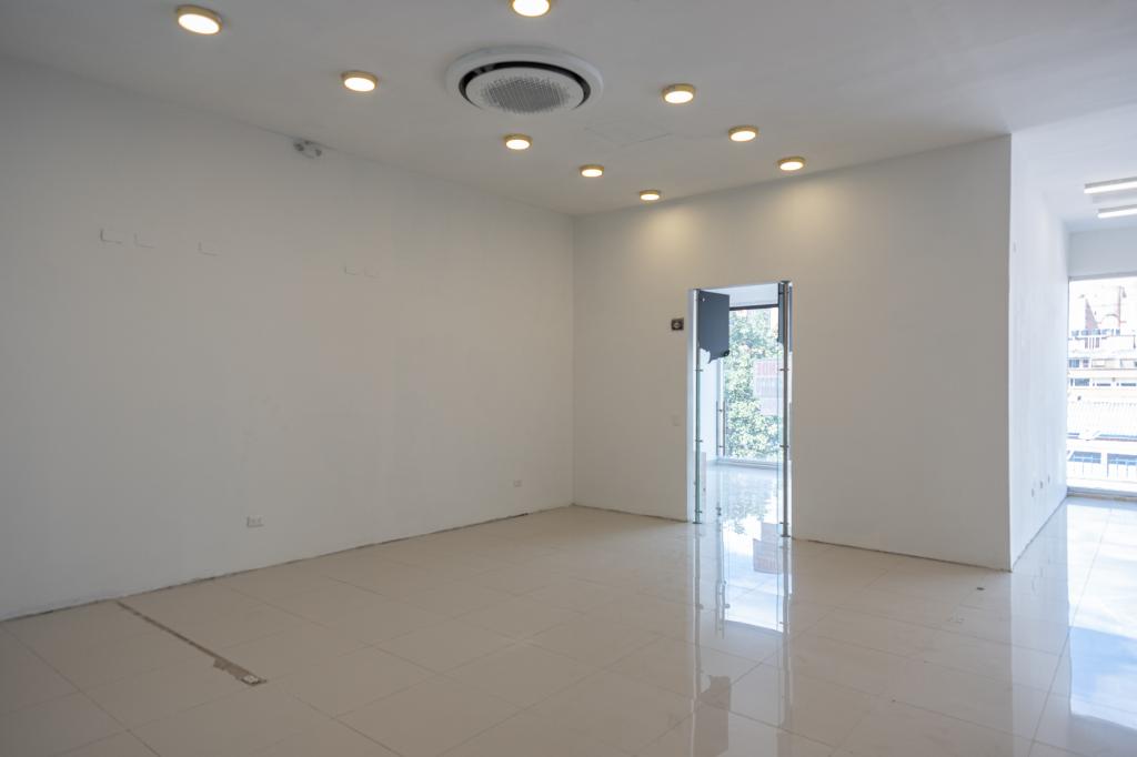 Local En Venta - El Retiro, Bogotá