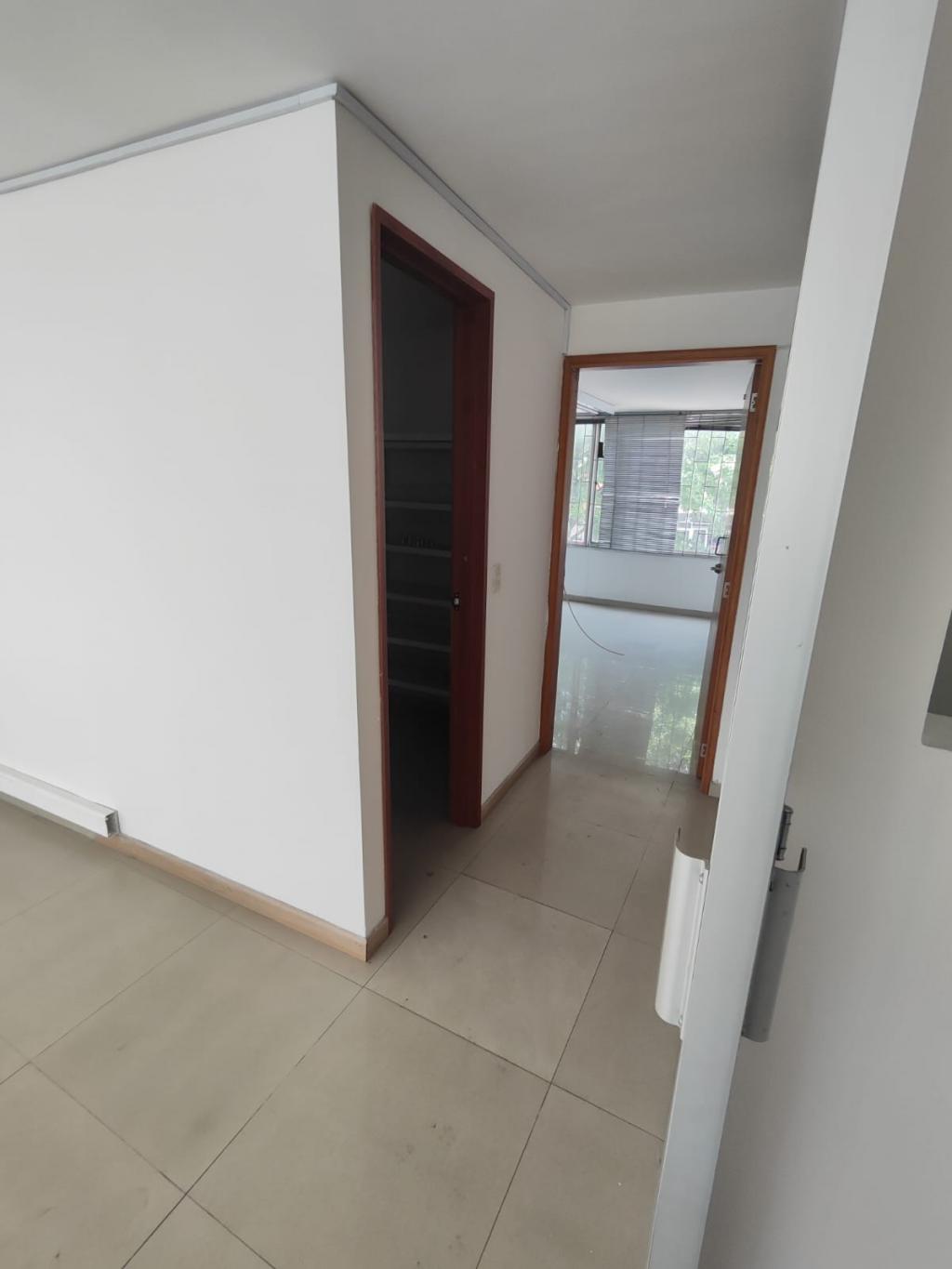 Oficina En Arriendo - Lago Gaitán, Bogotá