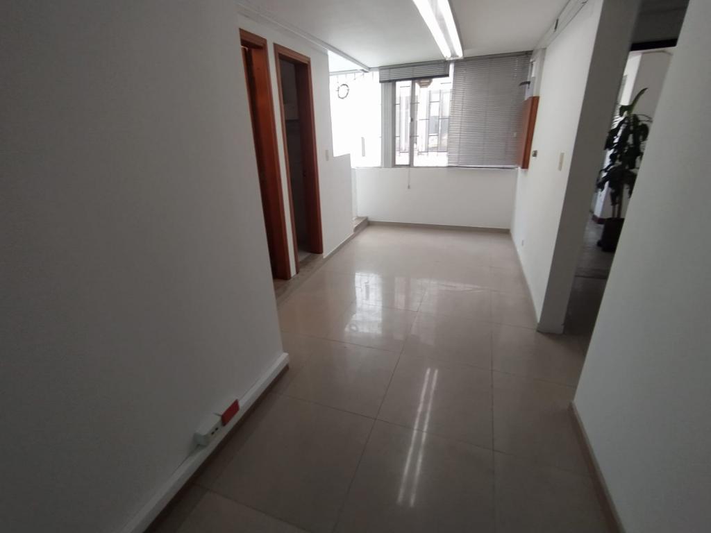 Oficina En Arriendo - Lago Gaitán, Bogotá
