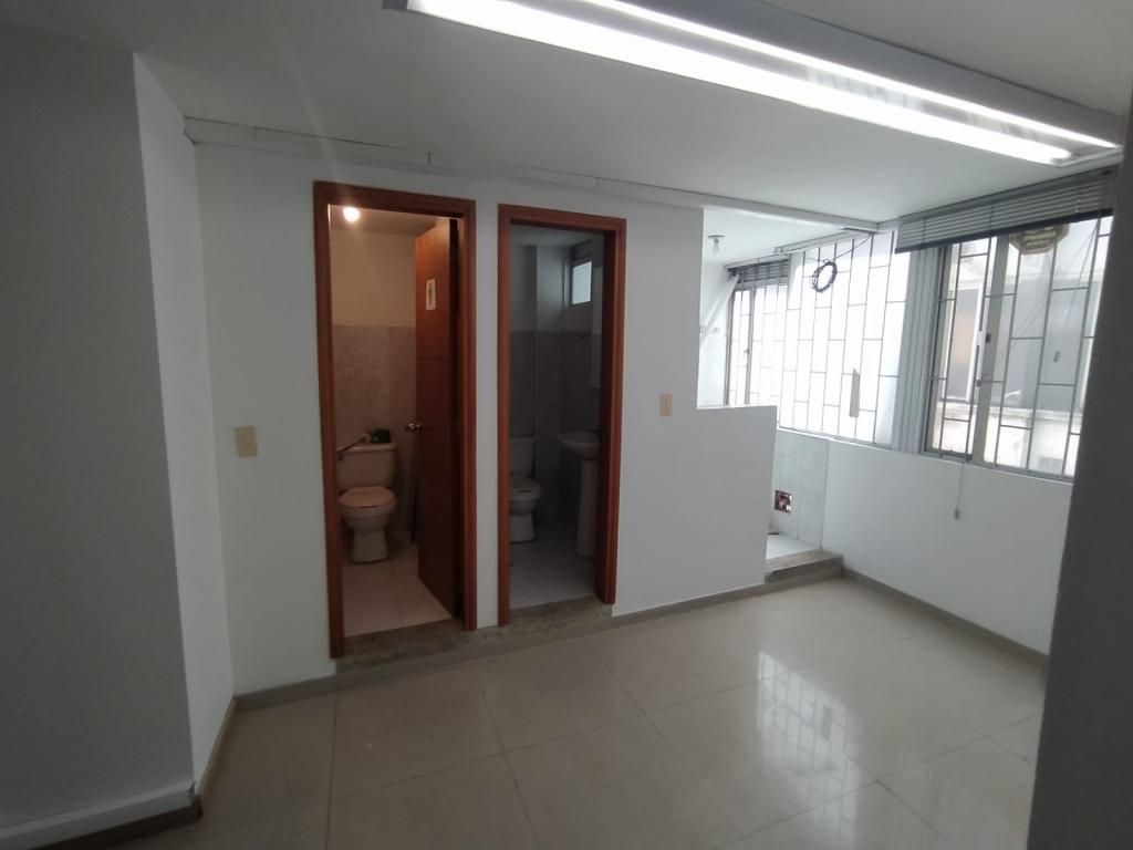 Oficina En Arriendo - Lago Gaitán, Bogotá