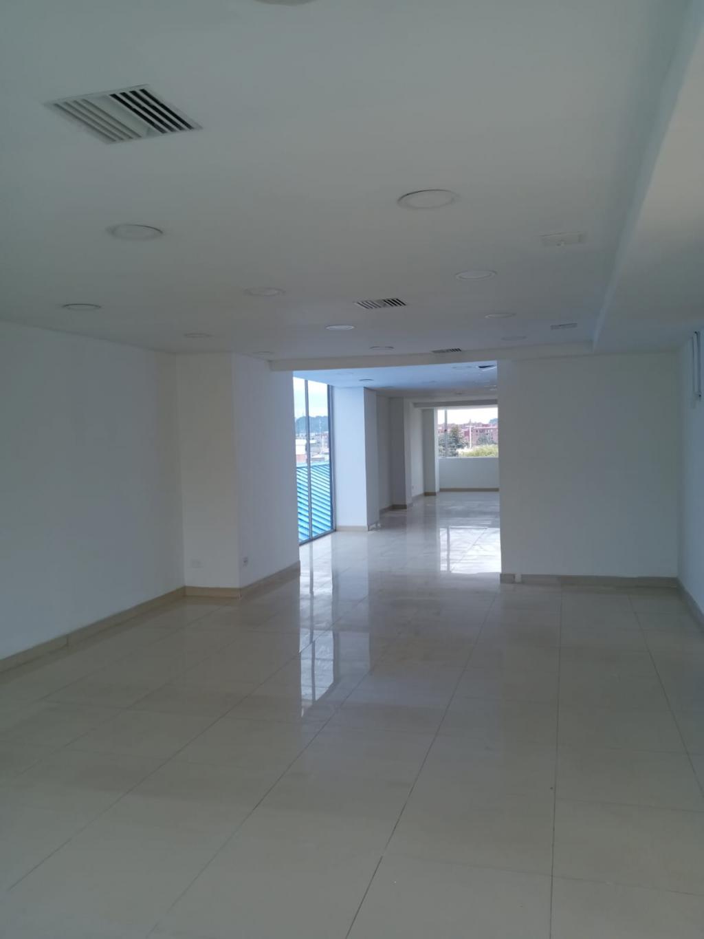 Edificio En Arriendo - Cedritos-Usaquén, Bogotá