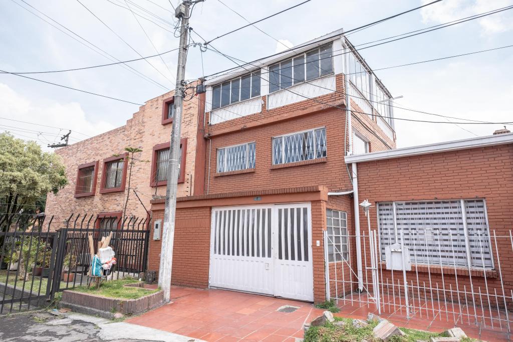 Casa En Venta - Modelia Occidental, Bogotá