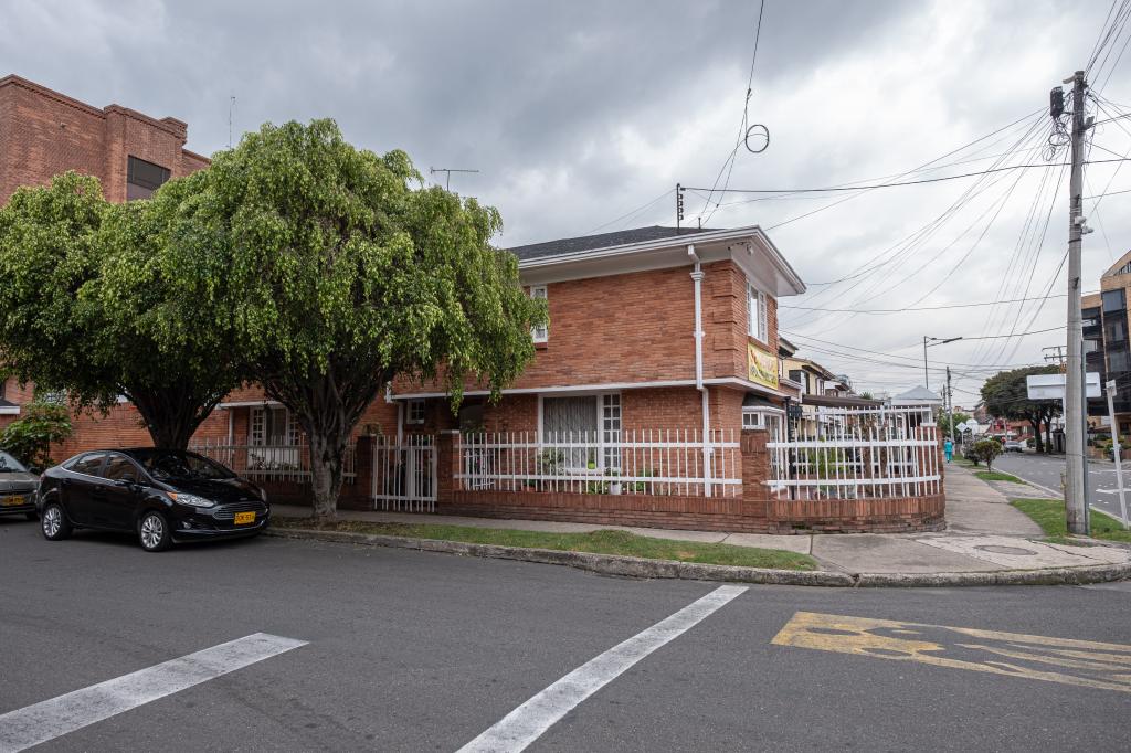 Casa En Venta - Santa Barbara Central-Usaquén, Bogotá