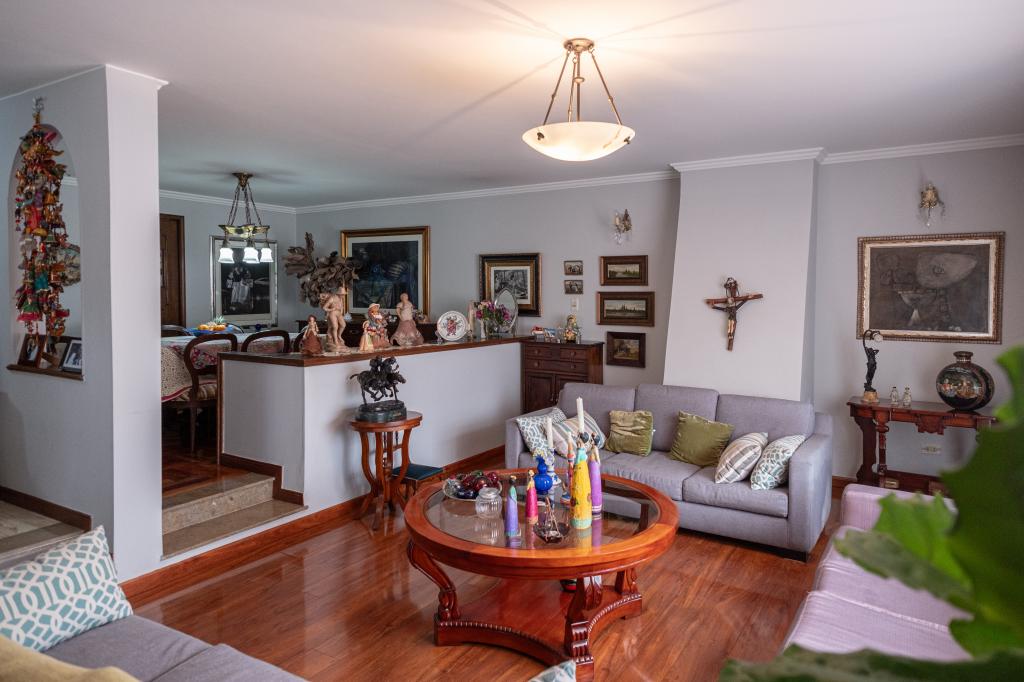 Casa En Venta - Santa Barbara Central-Usaquén, Bogotá