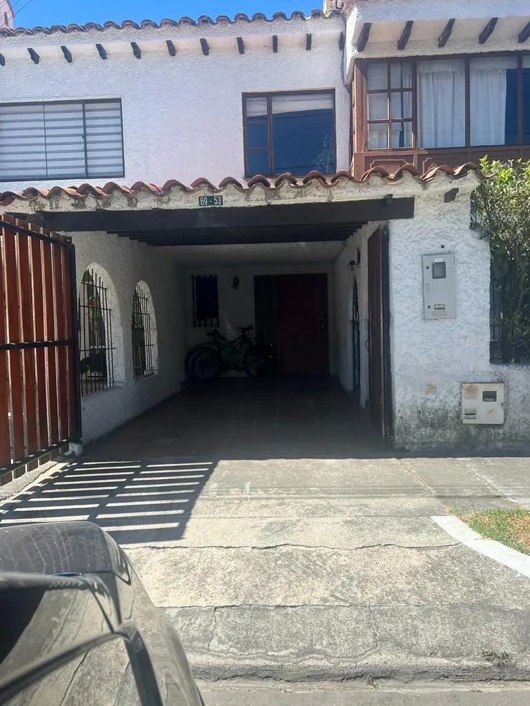 Casa En Venta - Niza Antigua, Bogotá