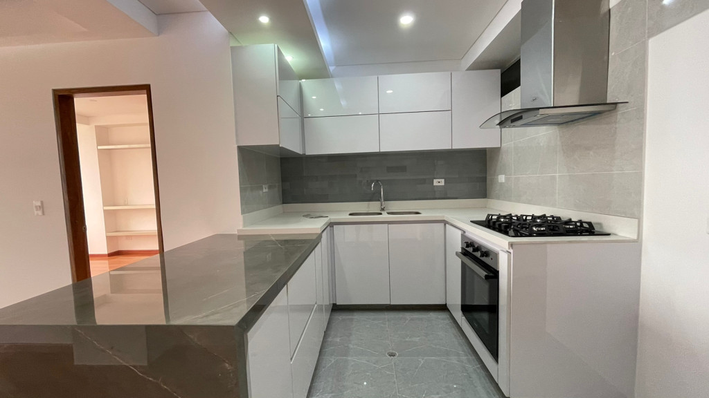 Apartamento En Venta - Floralia I Y  Ii  Sector, Bogotá