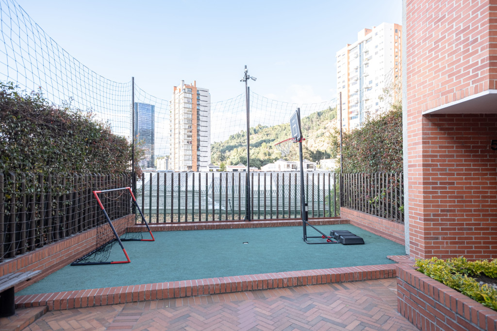 Casa En Venta - Bosque De Pinos-Usaquén, Bogotá