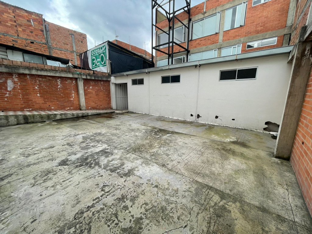Edificio En Arriendo - El Toberín, Bogotá