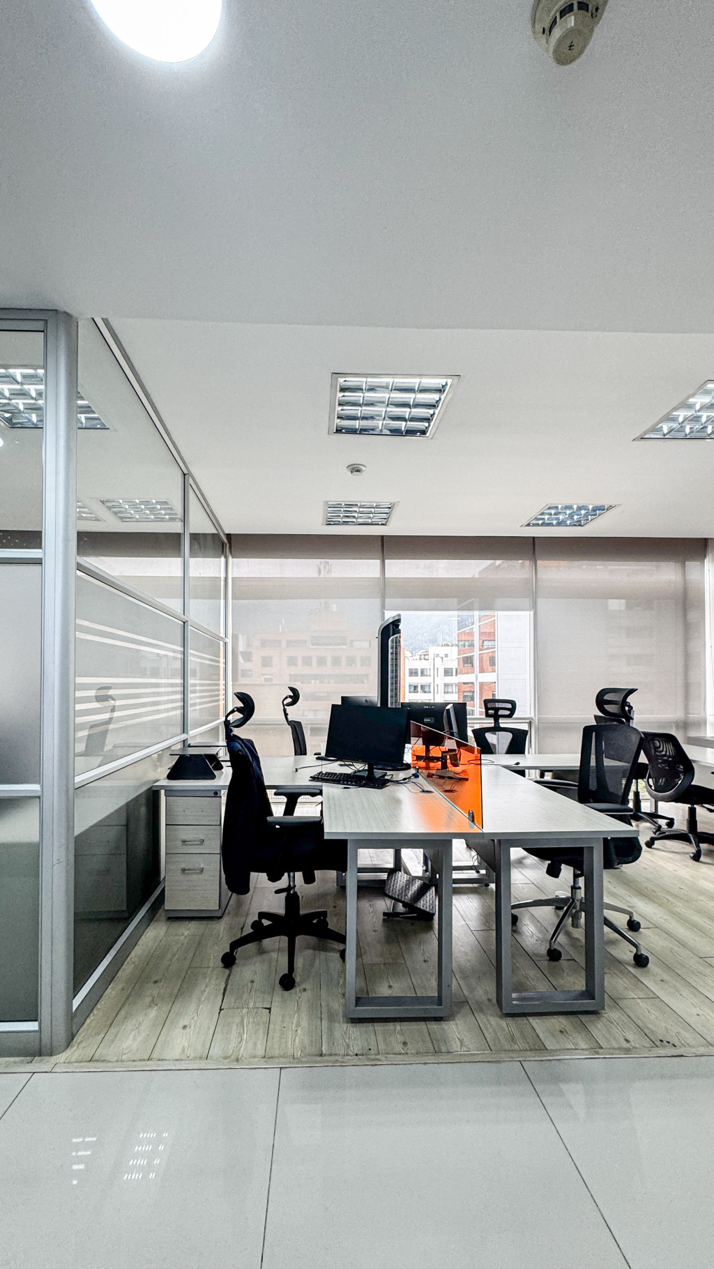 Oficina En Arriendo - Antiguo Country, Bogotá