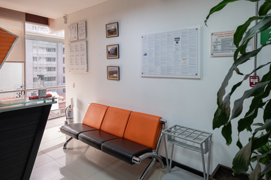 Oficina En Arriendo - Antiguo Country, Bogotá