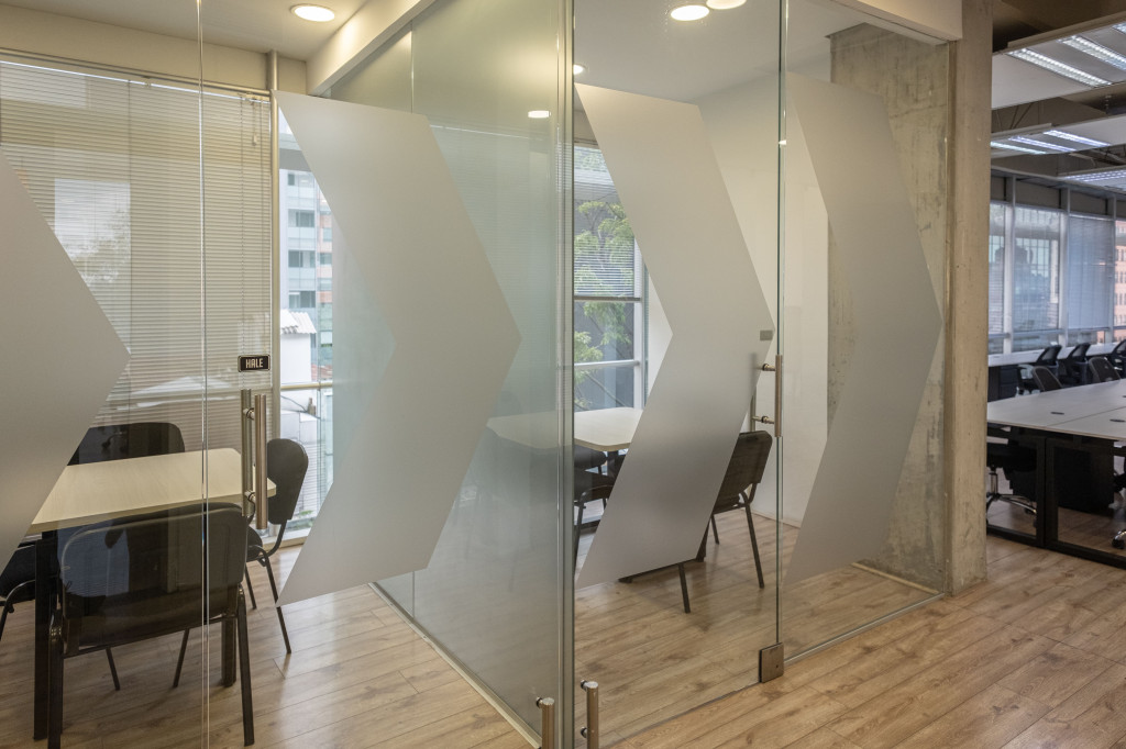 Oficina En Arriendo - Antiguo Country, Bogotá