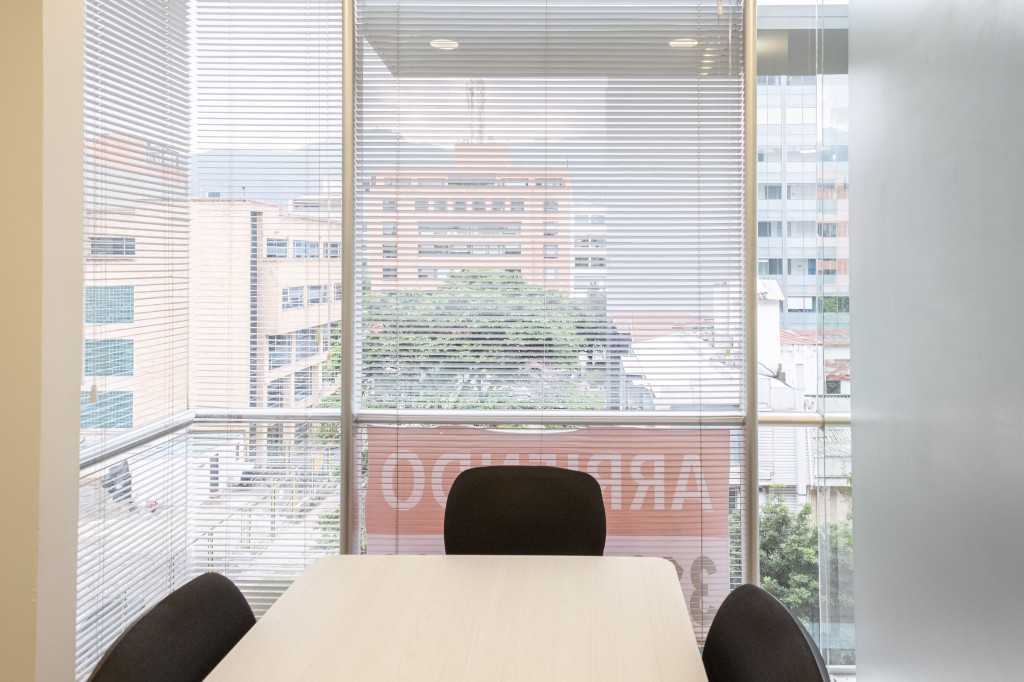 Oficina En Arriendo - Antiguo Country, Bogotá