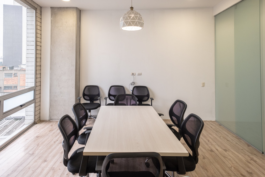 Oficina En Arriendo - Antiguo Country, Bogotá