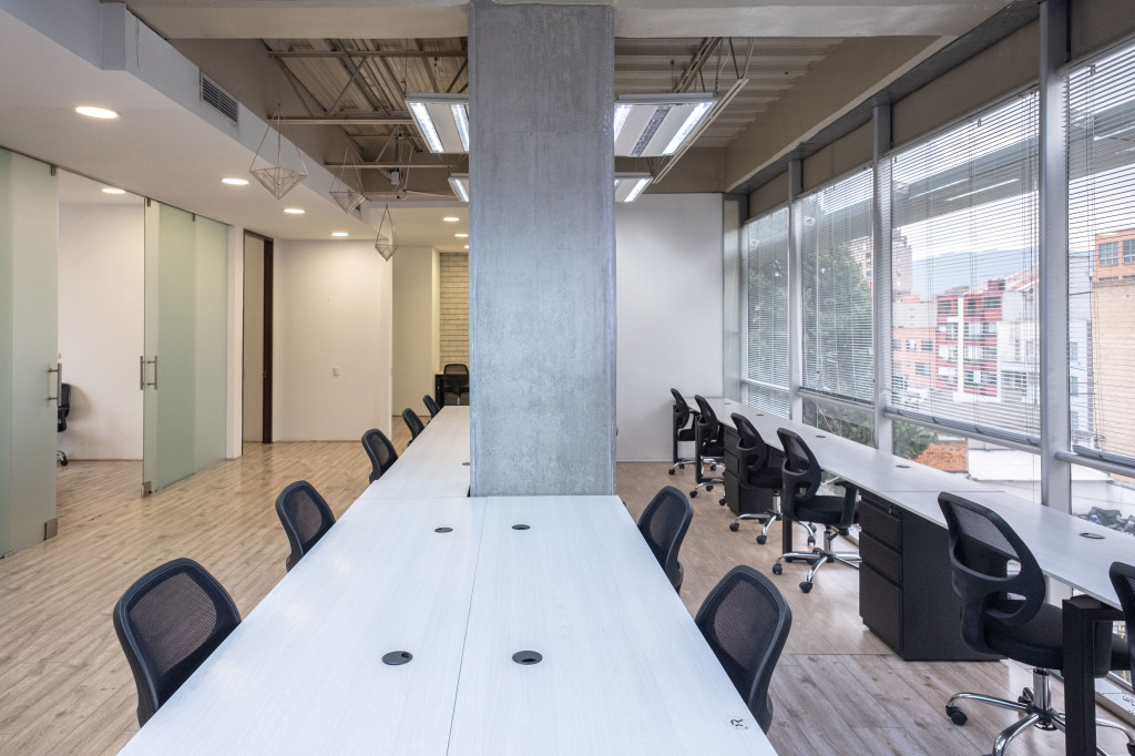 Oficina En Arriendo - Antiguo Country, Bogotá