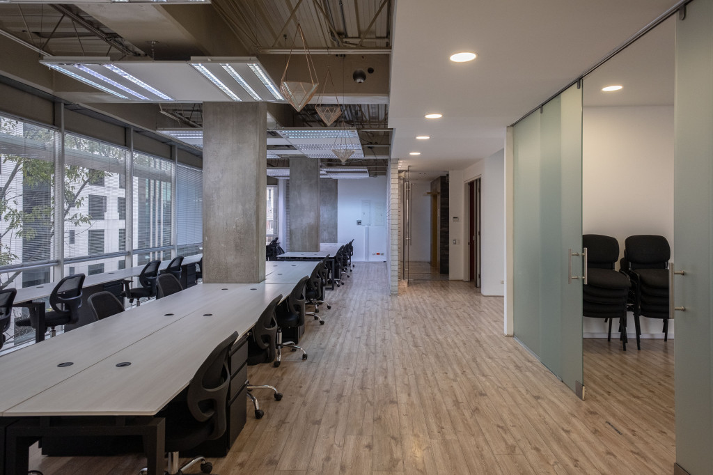 Oficina En Arriendo - Antiguo Country, Bogotá