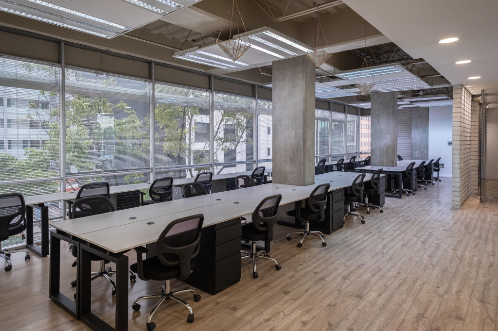 Oficina En Arriendo - Antiguo Country, Bogotá