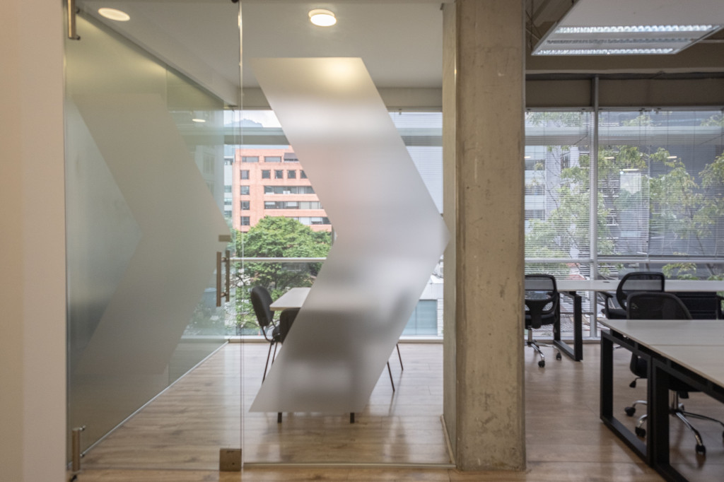 Oficina En Arriendo - Antiguo Country, Bogotá